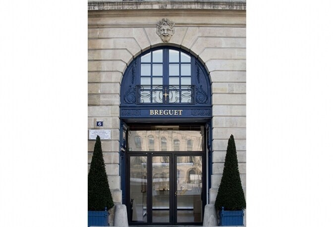 Breguet rouvre sa boutique embl matique de la Place Vend me Breguet